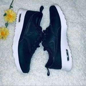 NIKE Women’s Air Max Thea Prm